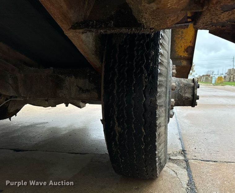 image for item DT2118 Etnyer  chip spreader