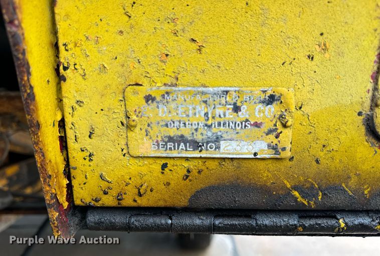 image for item DT2118 Etnyer  chip spreader