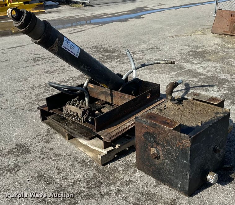 image for item DT2122 Dump bed hoist 