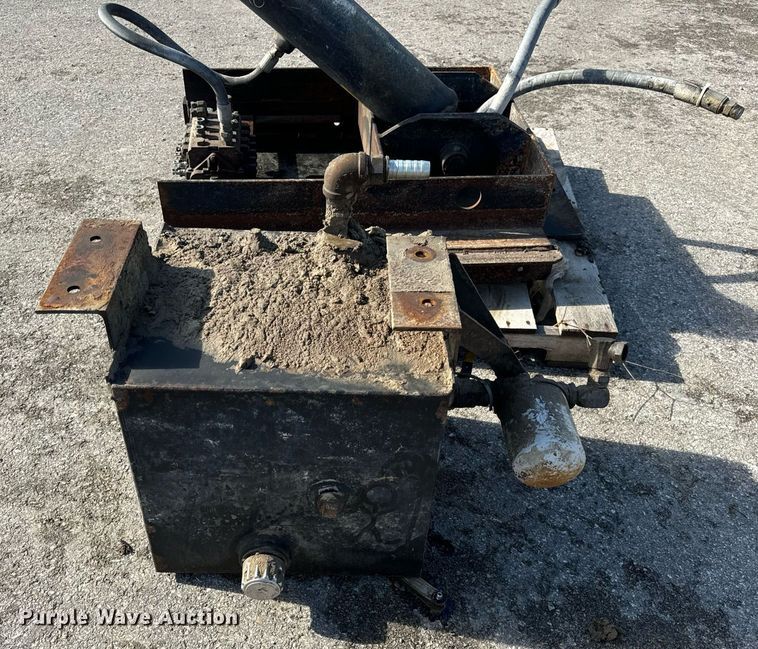 image for item DT2122 Dump bed hoist 