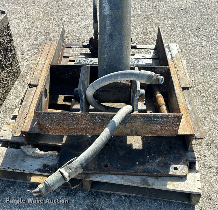 image for item DT2122 Dump bed hoist 