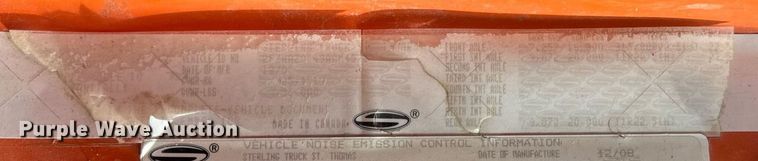 image for item DT2123 2009 Sterling L9500 truck cab and chassis