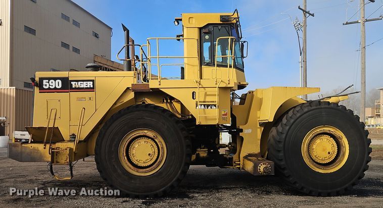 image for item DT7541 1995 Caterpillar 990 dozer