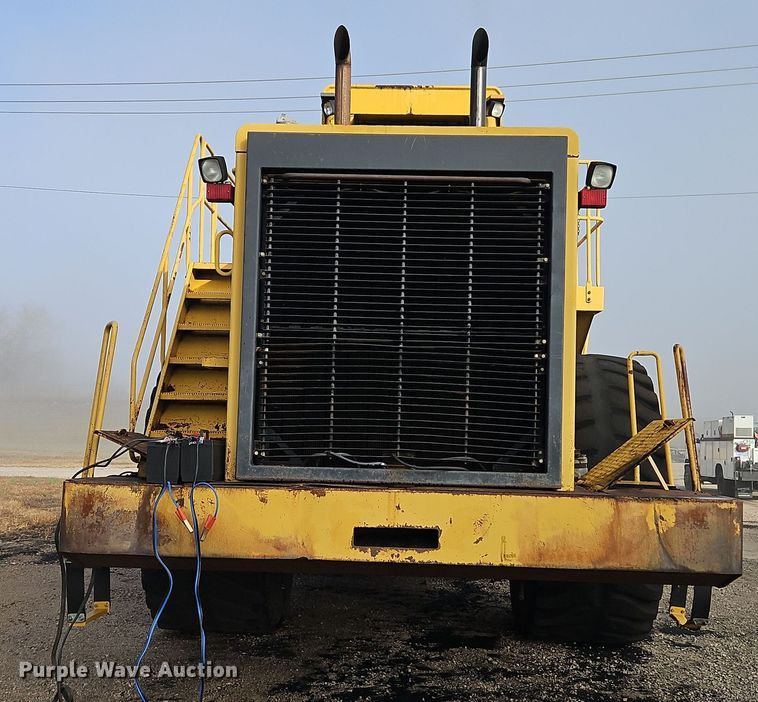 image for item DT7541 1995 Caterpillar 990 dozer