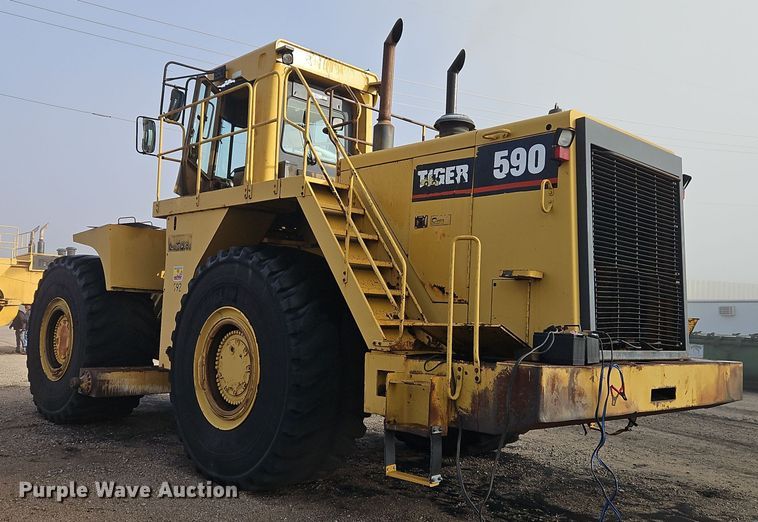 image for item DT7541 1995 Caterpillar 990 dozer