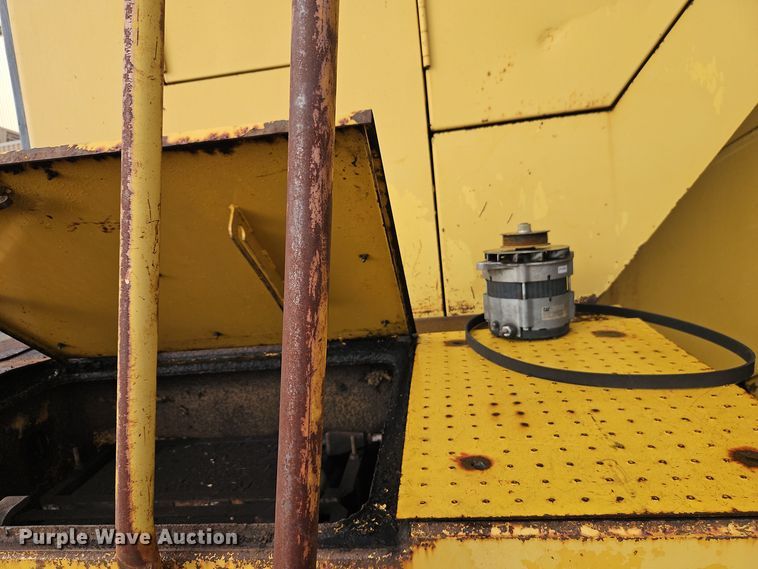 image for item DT7541 1995 Caterpillar 990 dozer