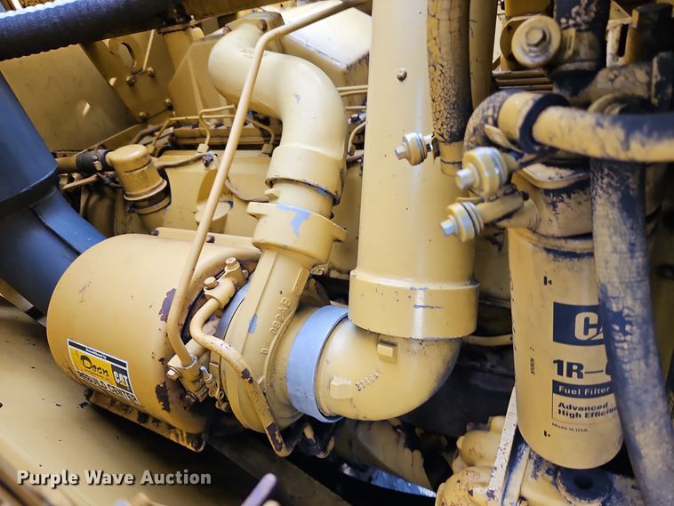 image for item DT7541 1995 Caterpillar 990 dozer