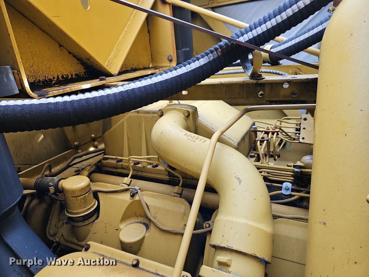 image for item DT7541 1995 Caterpillar 990 dozer