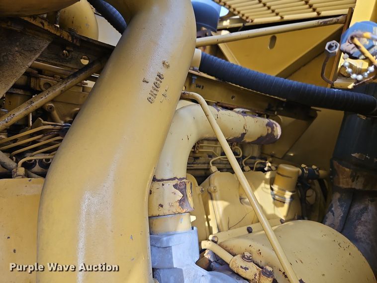 image for item DT7541 1995 Caterpillar 990 dozer