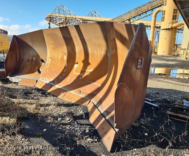 image for item DT7541 1995 Caterpillar 990 dozer