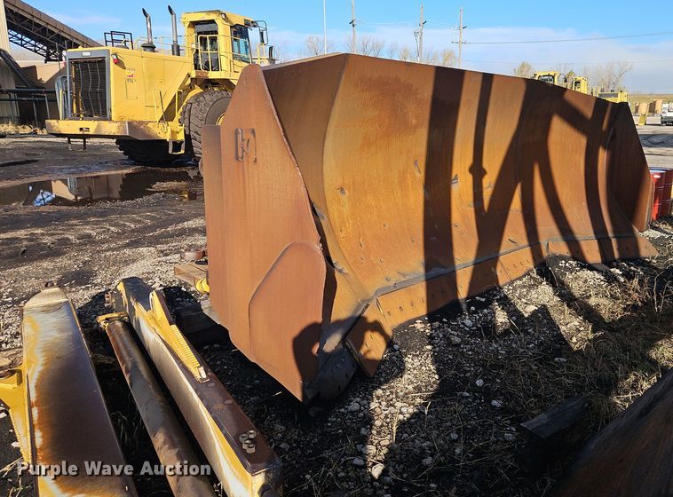 image for item DT7541 1995 Caterpillar 990 dozer