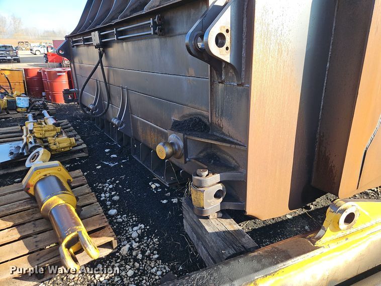 image for item DT7541 1995 Caterpillar 990 dozer