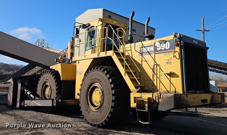 image for item DT7542 1995 Caterpillar 990 dozer
