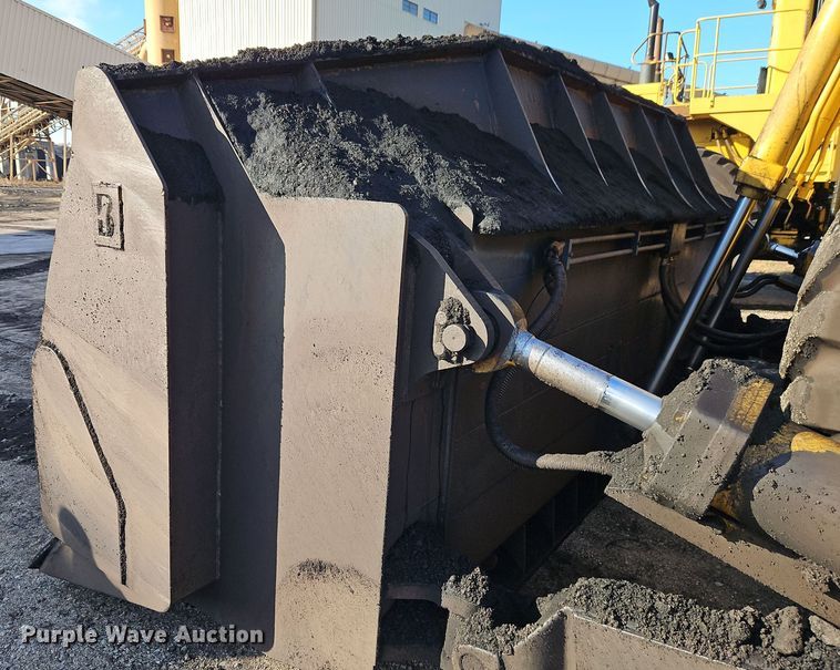 image for item DT7542 1995 Caterpillar 990 dozer