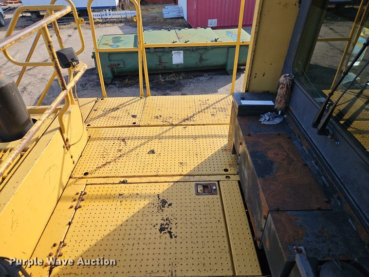 image for item DT7542 1995 Caterpillar 990 dozer