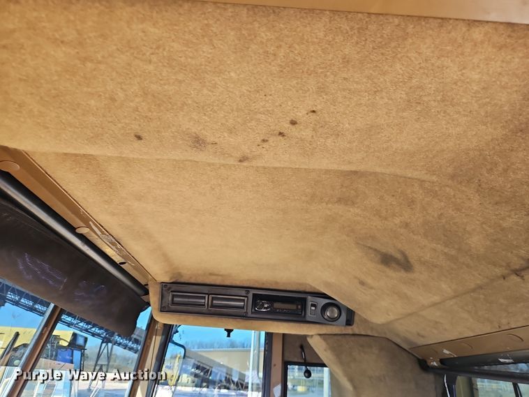 image for item DT7542 1995 Caterpillar 990 dozer