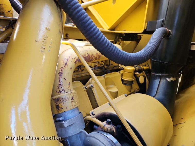 image for item DT7542 1995 Caterpillar 990 dozer