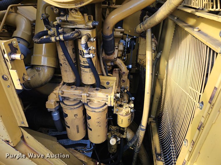 image for item DT7542 1995 Caterpillar 990 dozer