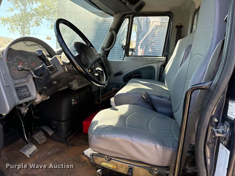 image for item DU3030 2007 International  4400 dump truck