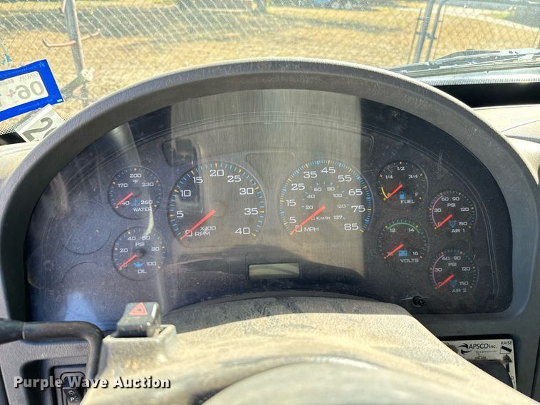 image for item DU3030 2007 International  4400 dump truck