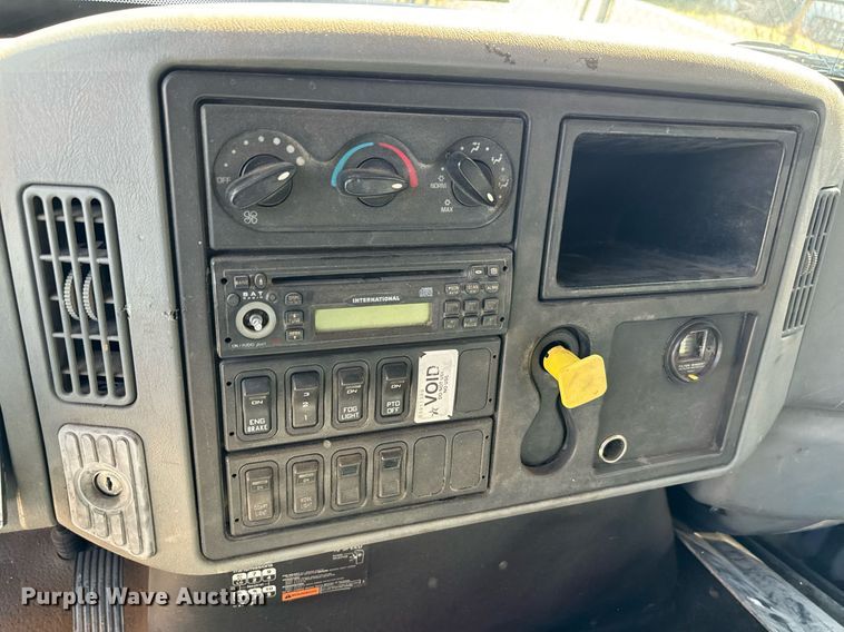 image for item DU3030 2007 International  4400 dump truck