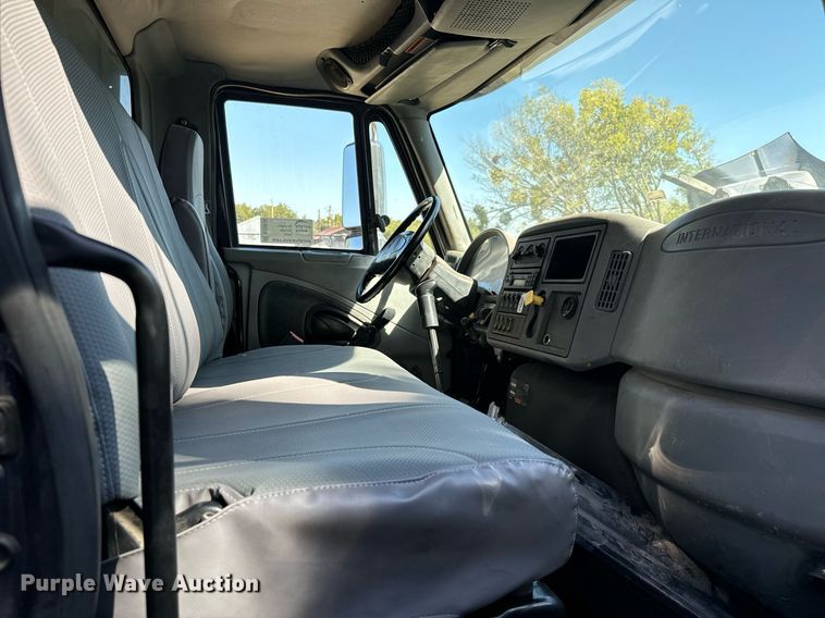 image for item DU3030 2007 International  4400 dump truck