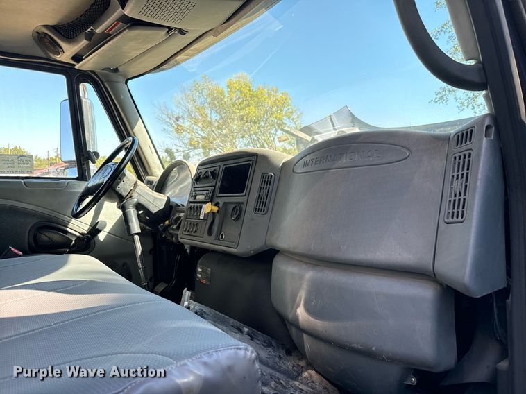 image for item DU3030 2007 International  4400 dump truck