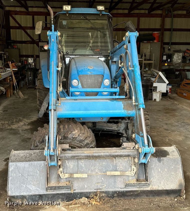 image for item DU9539 2009 LS P7010C MFWD tractor