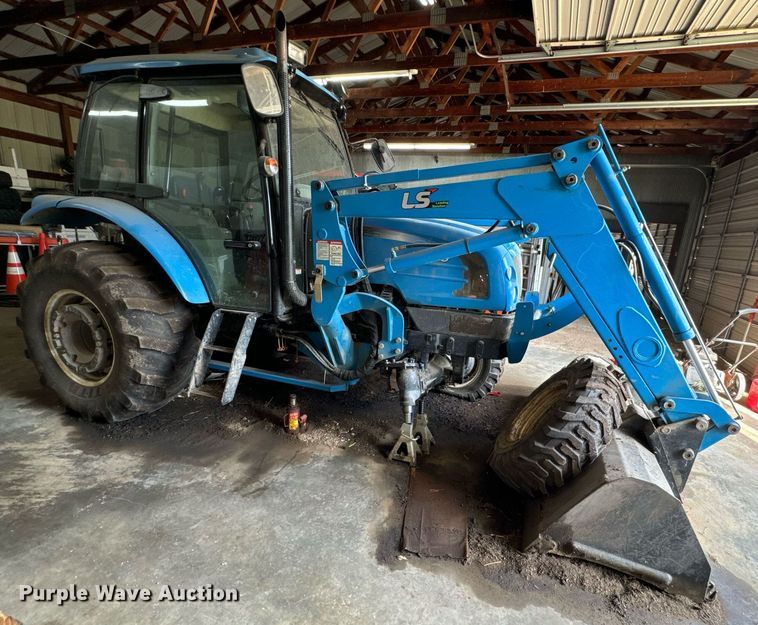 image for item DU9539 2009 LS P7010C MFWD tractor