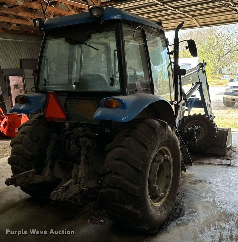 image for item DU9539 2009 LS P7010C MFWD tractor