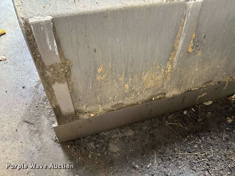 image for item DU9539 2009 LS P7010C MFWD tractor