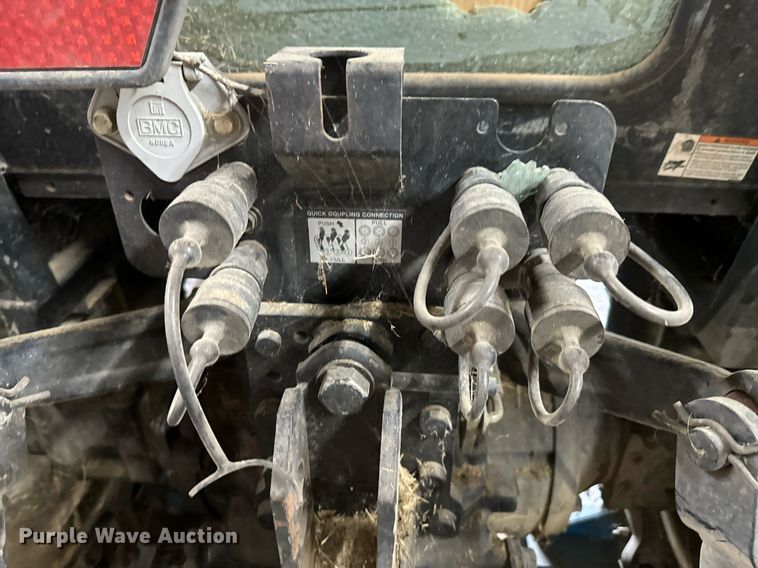 image for item DU9539 2009 LS P7010C MFWD tractor