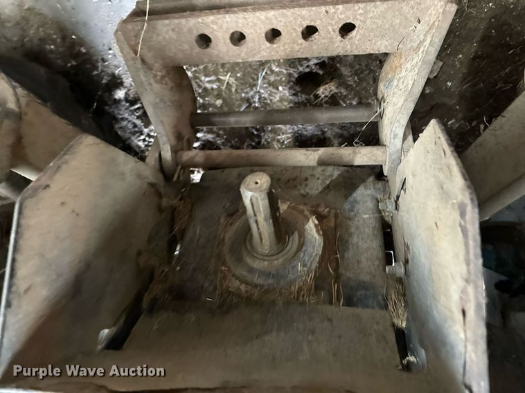 image for item DU9539 2009 LS P7010C MFWD tractor