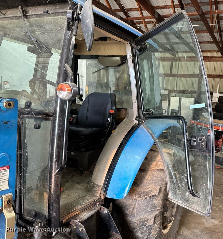 image for item DU9539 2009 LS P7010C MFWD tractor