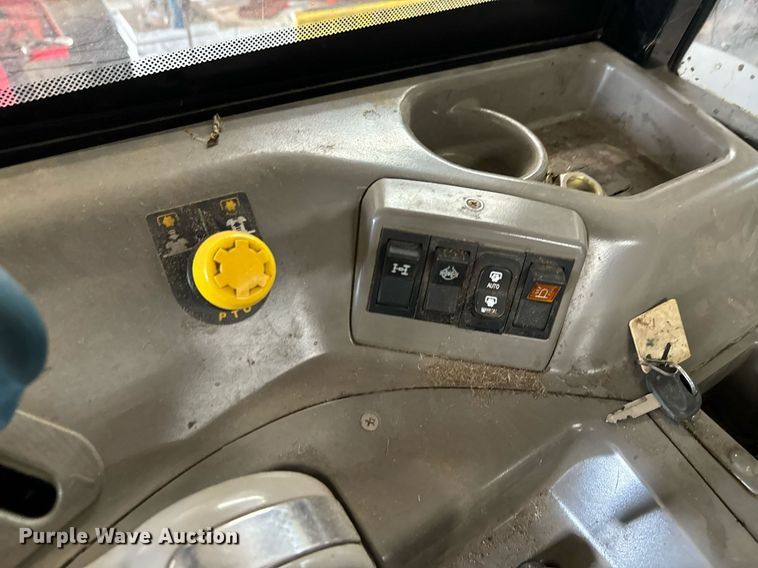 image for item DU9539 2009 LS P7010C MFWD tractor