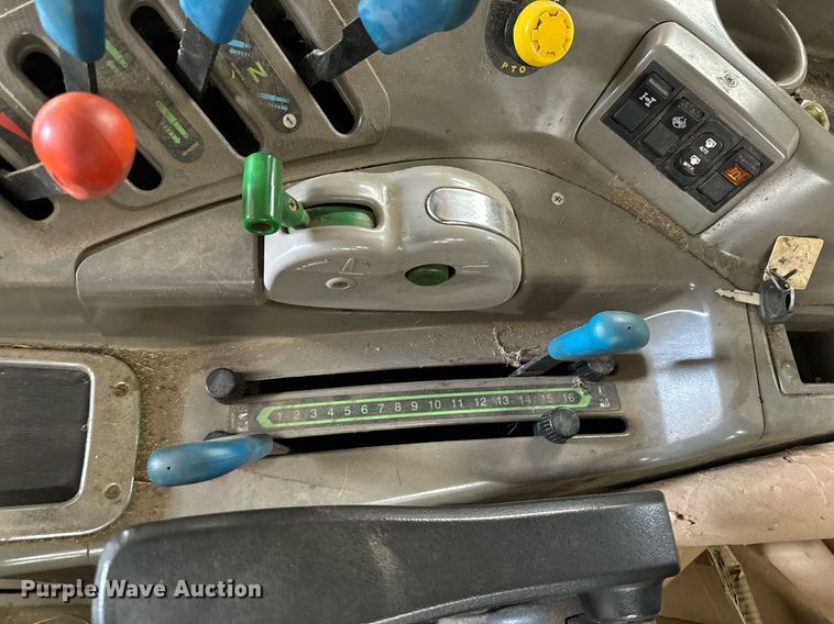 image for item DU9539 2009 LS P7010C MFWD tractor