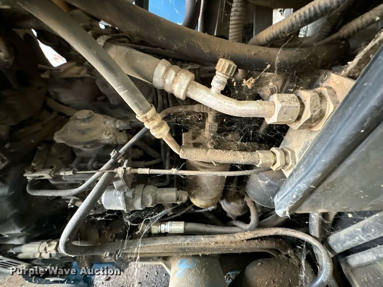 image for item DU9539 2009 LS P7010C MFWD tractor