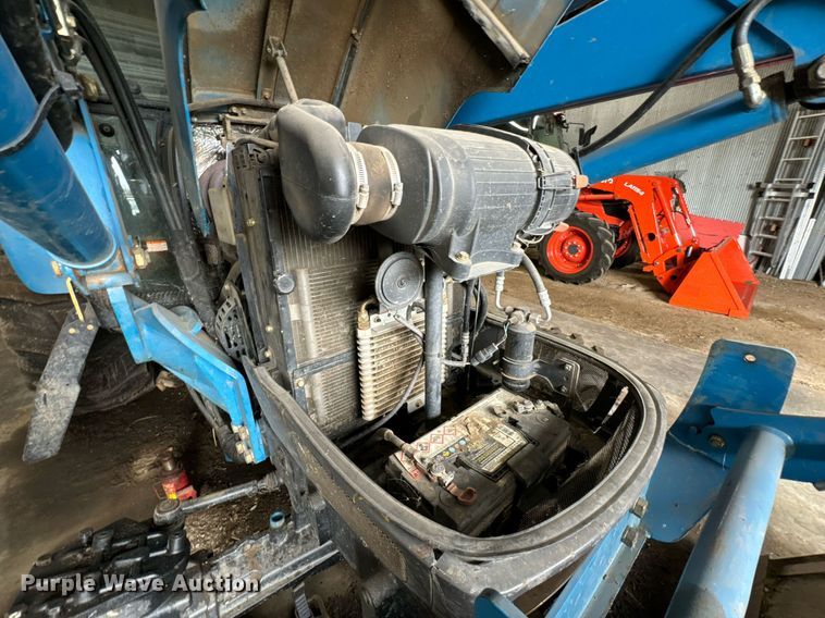 image for item DU9539 2009 LS P7010C MFWD tractor