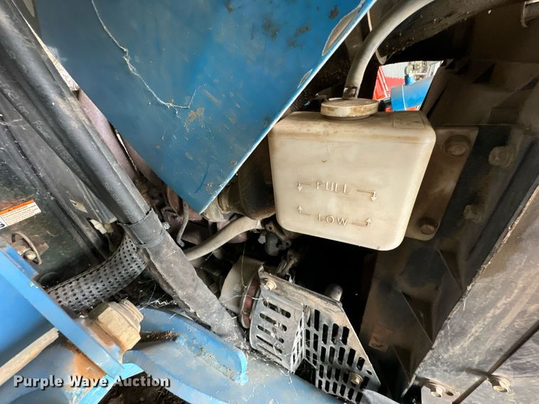 image for item DU9539 2009 LS P7010C MFWD tractor