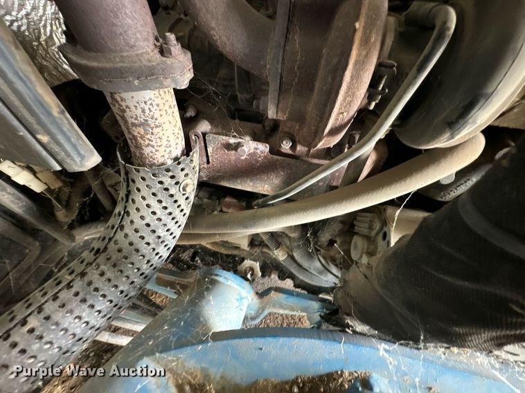 image for item DU9539 2009 LS P7010C MFWD tractor