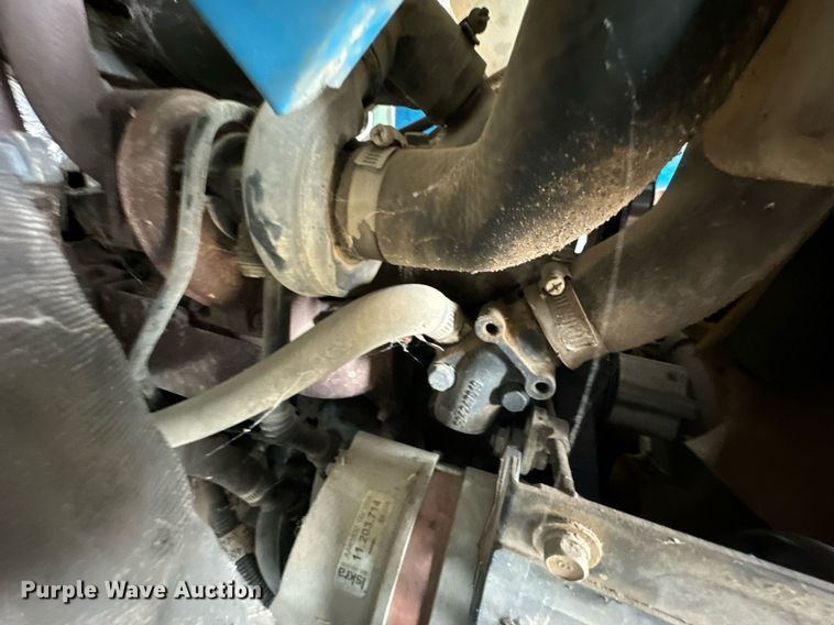 image for item DU9539 2009 LS P7010C MFWD tractor