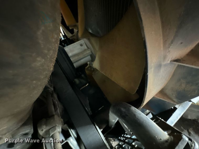 image for item DU9539 2009 LS P7010C MFWD tractor