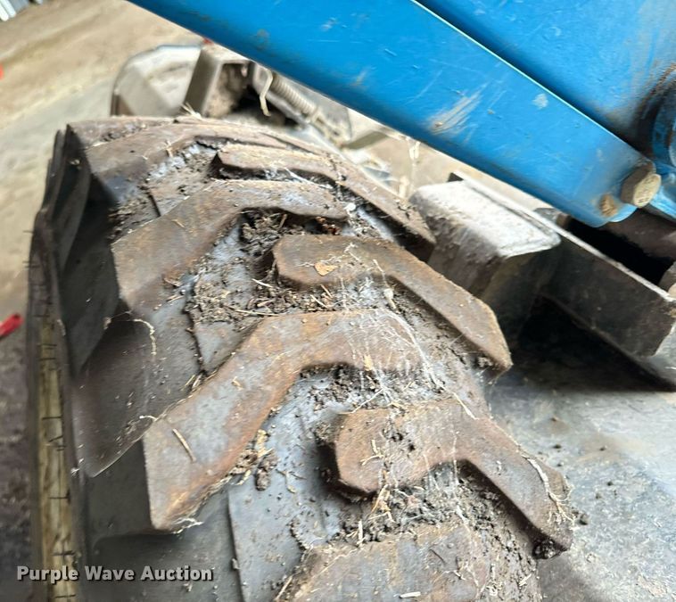 image for item DU9539 2009 LS P7010C MFWD tractor