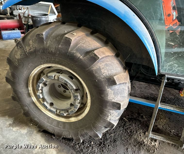 image for item DU9539 2009 LS P7010C MFWD tractor