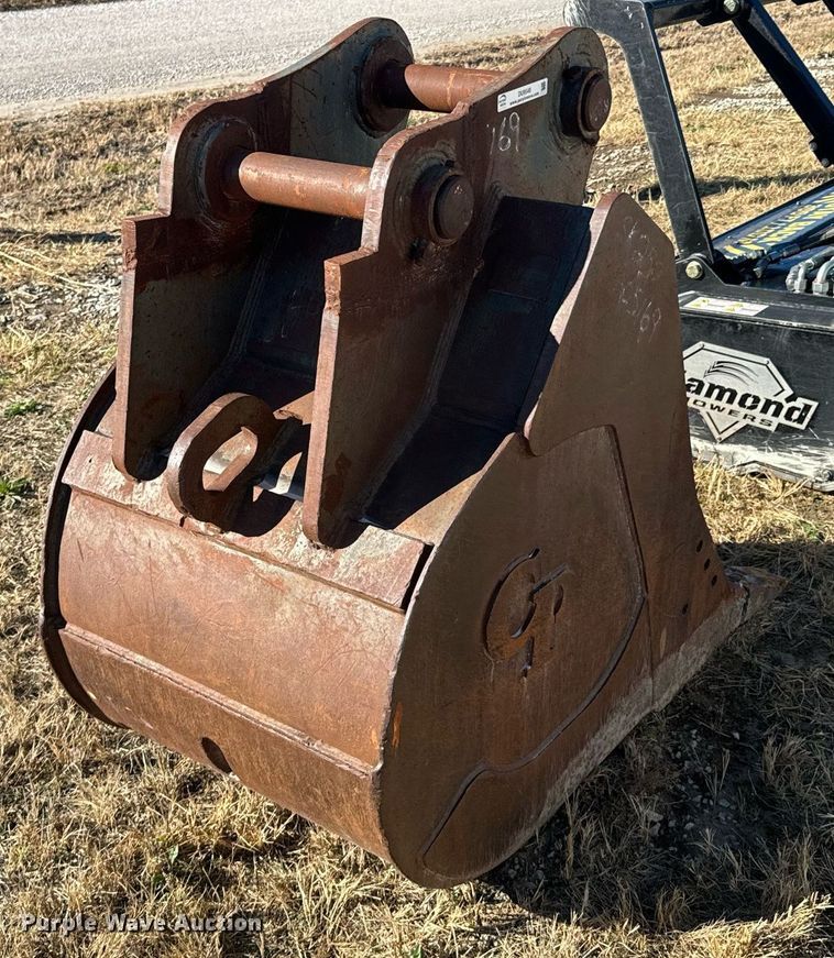 image for item DU9548 CP bucket