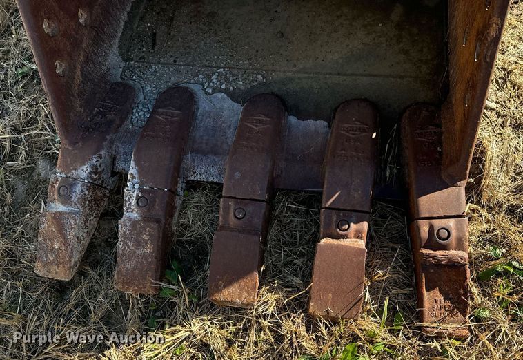 image for item DU9548 CP bucket