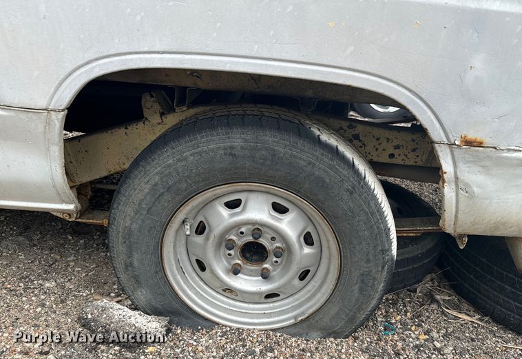 image for item DV2754 1986 Toyota  pickup truck