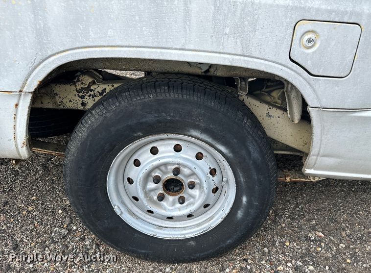 image for item DV2754 1986 Toyota  pickup truck