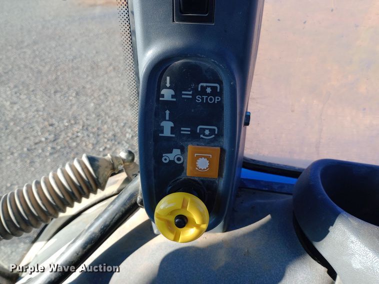 image for item DW0837 New Holland TS90 tractor