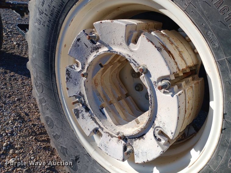 image for item DW0837 New Holland TS90 tractor